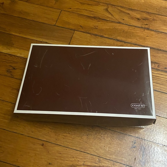 NWT COACH Wristlet - Picture 8 of 8